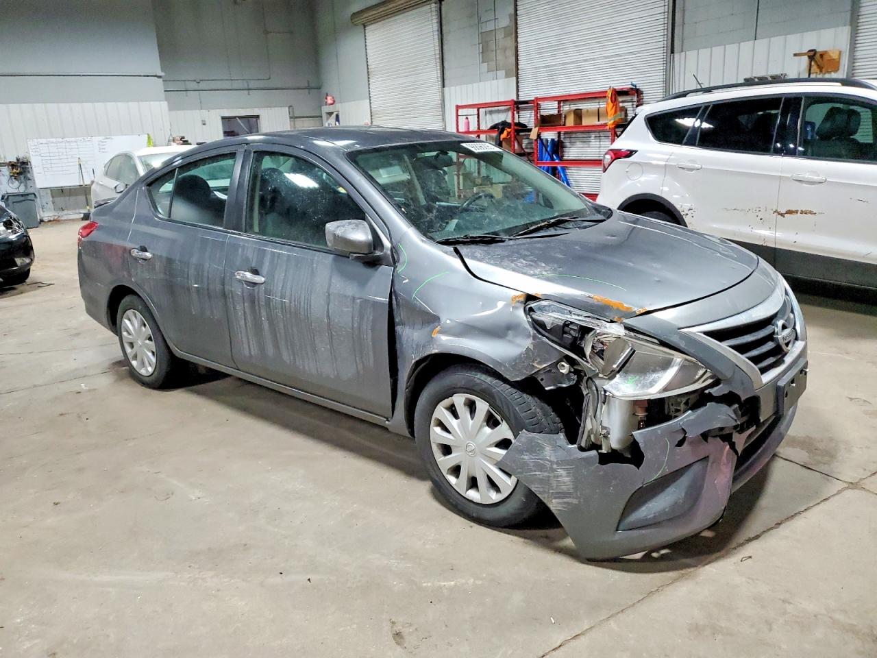 2019 NISSAN VERSA S photo 4