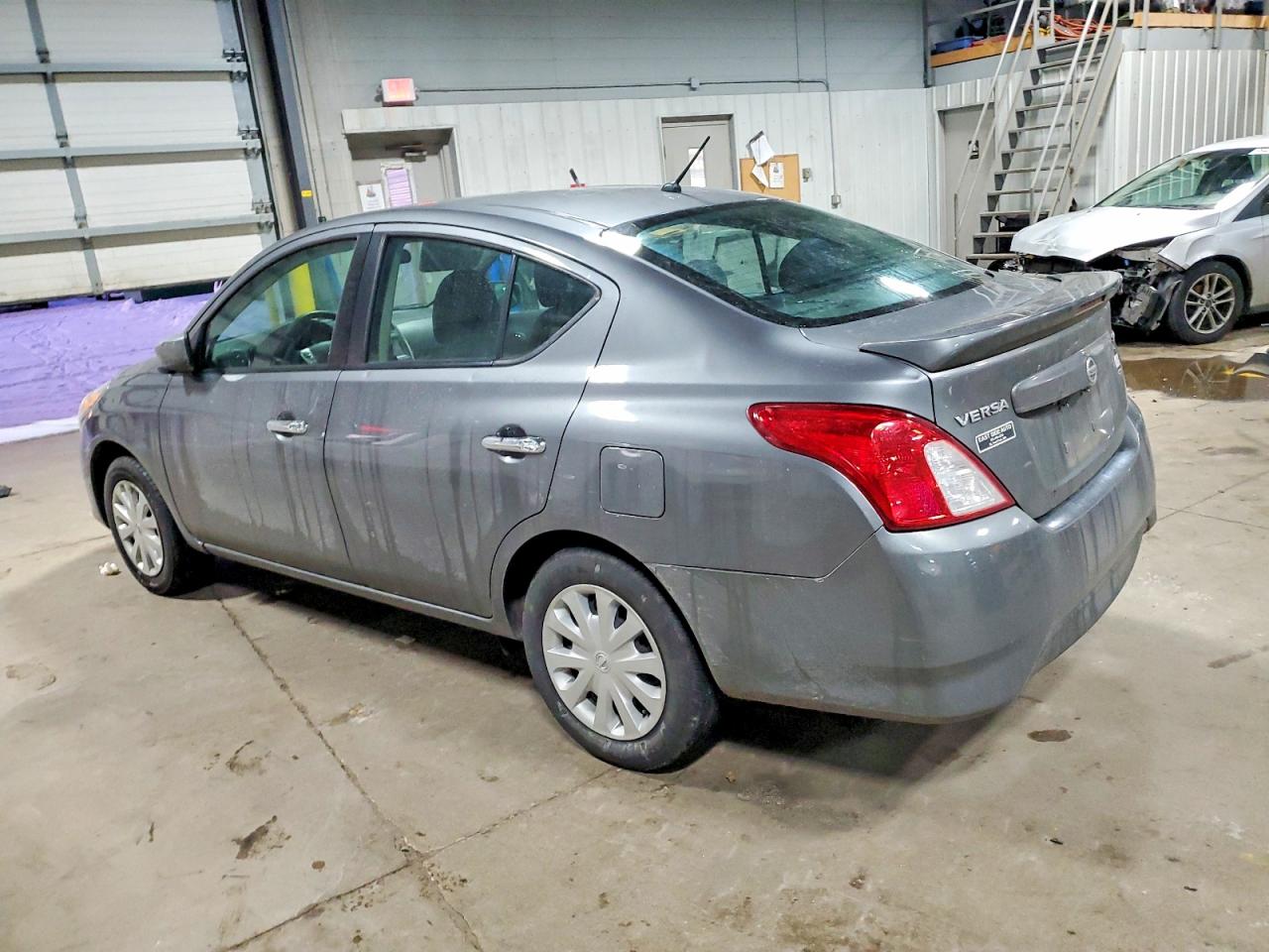 2019 NISSAN VERSA S photo 2