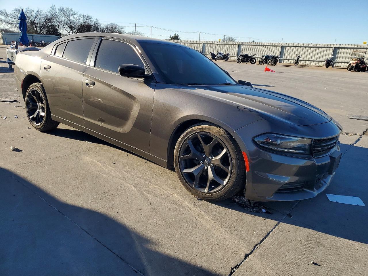 2020 DODGE CHARGER SXT photo 4