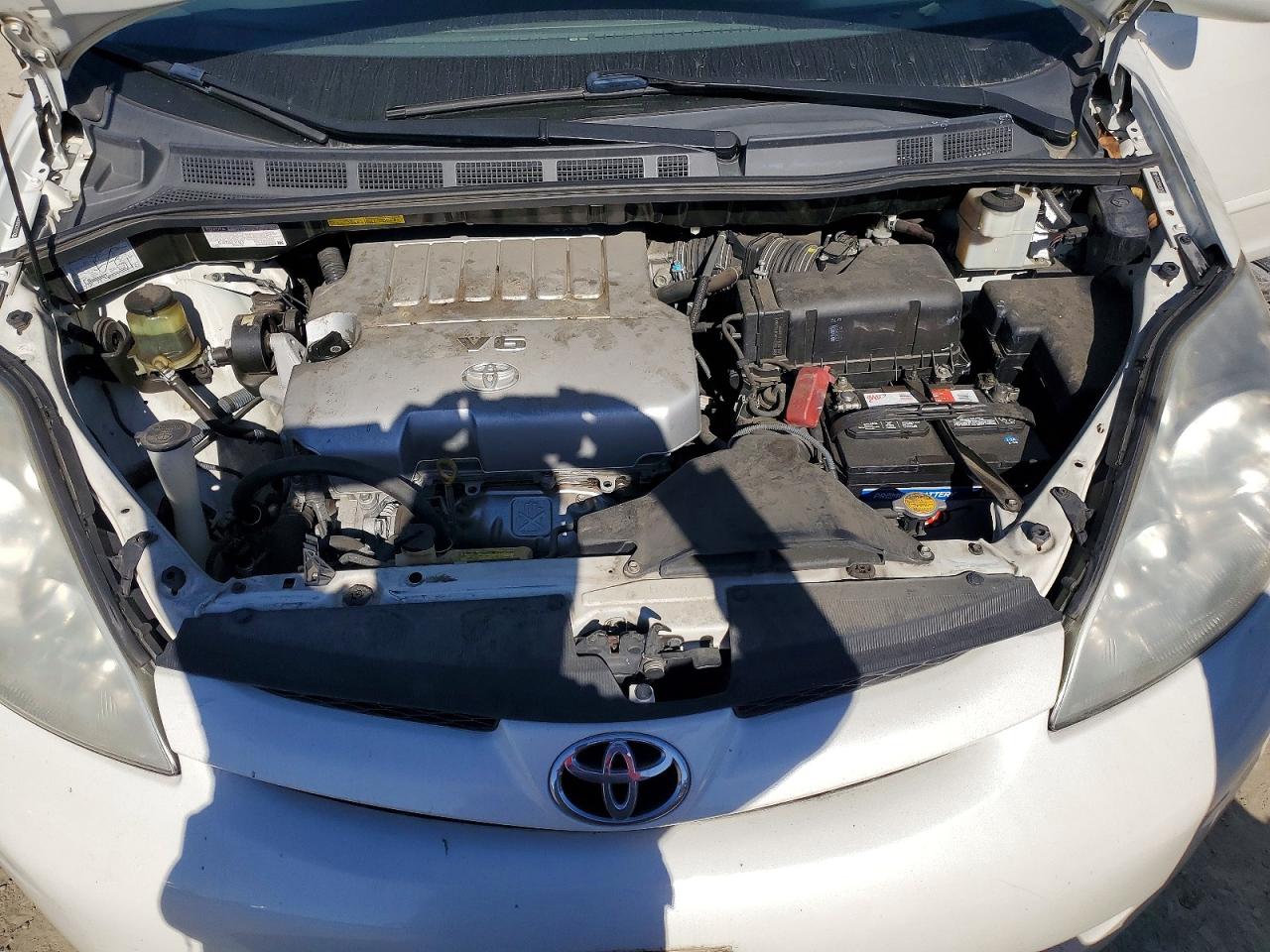 2009 TOYOTA SIENNA XLE photo 12