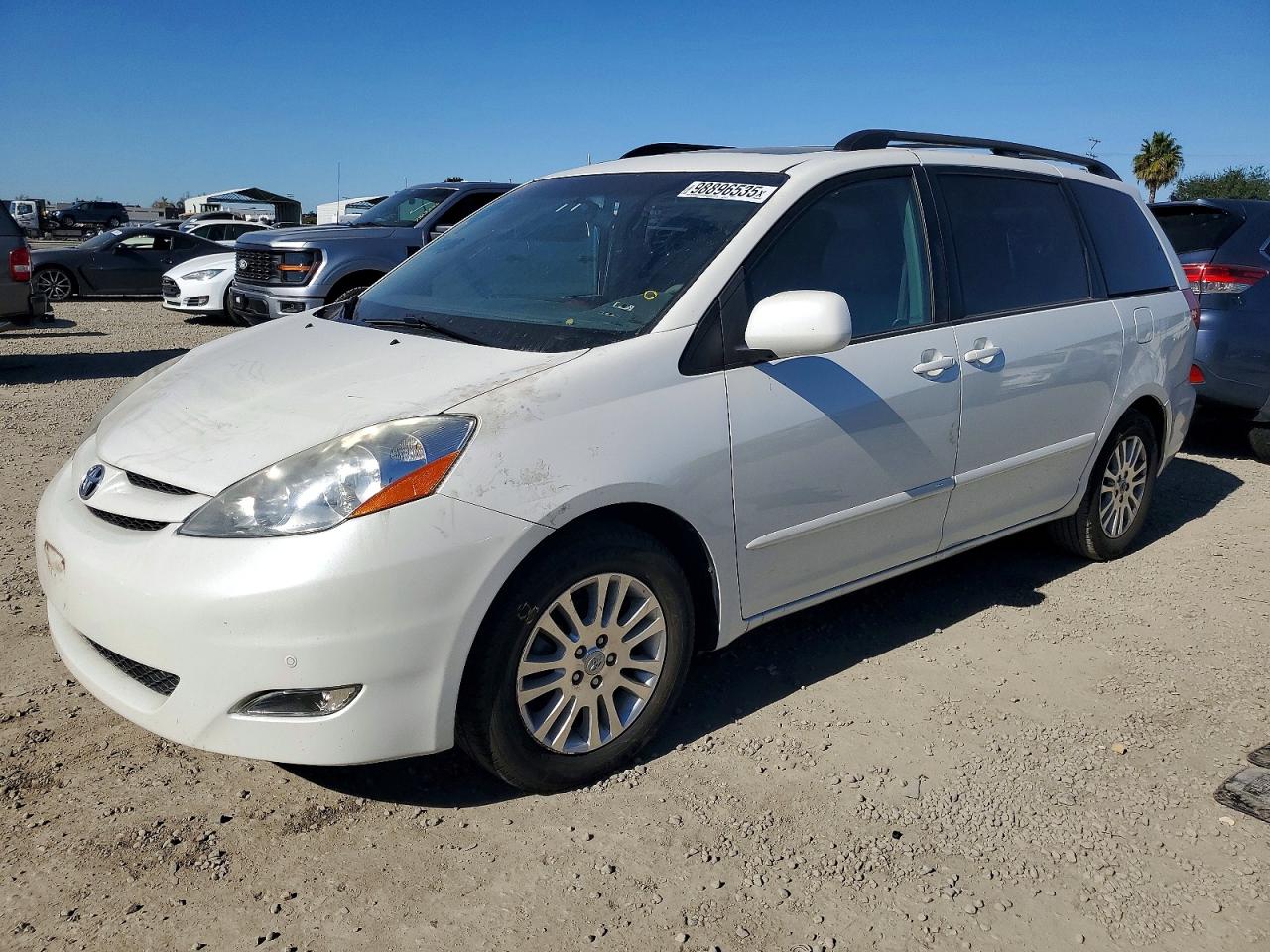 2009 TOYOTA SIENNA