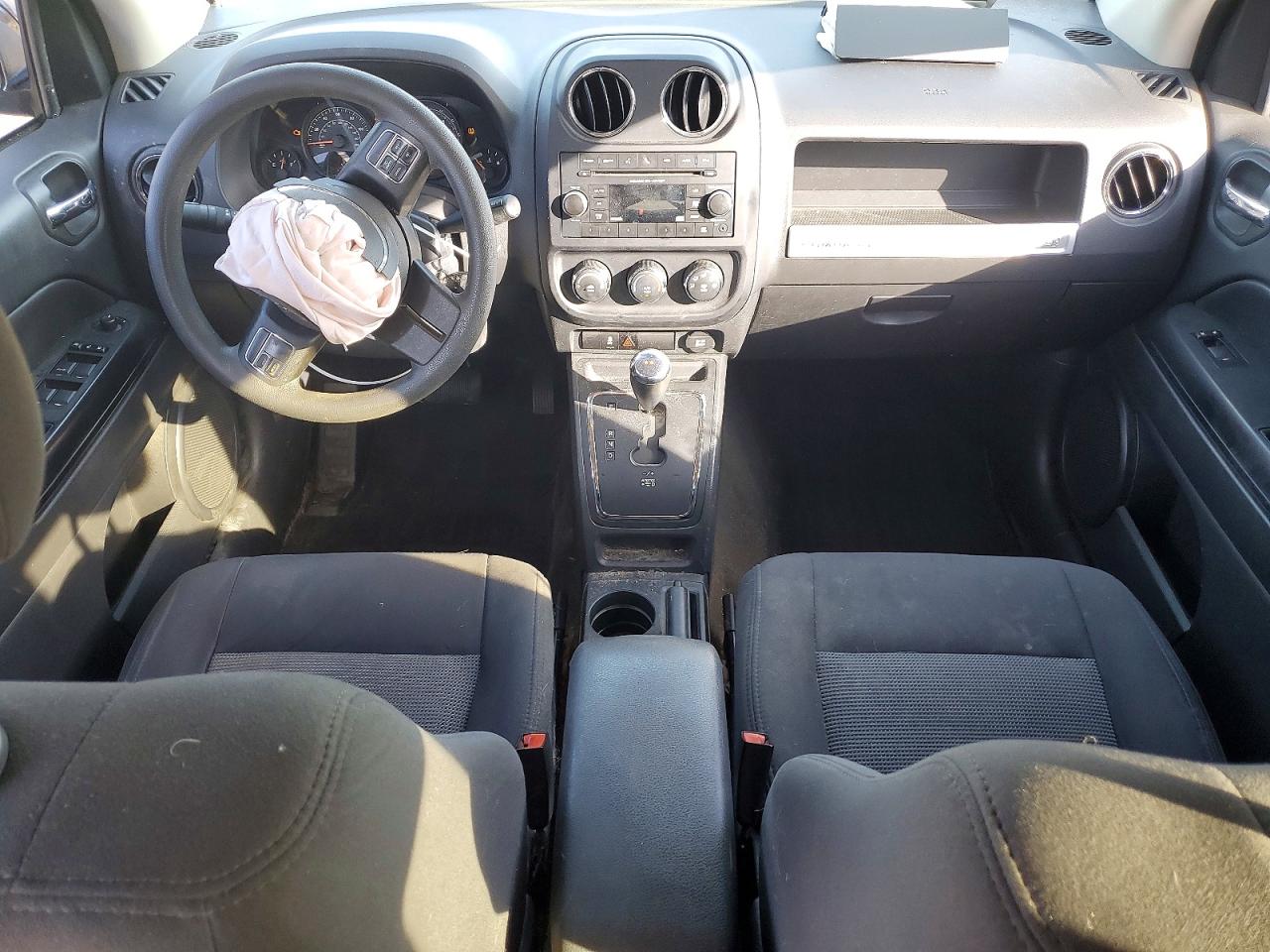 2017 JEEP COMPASS SPORT photo 8