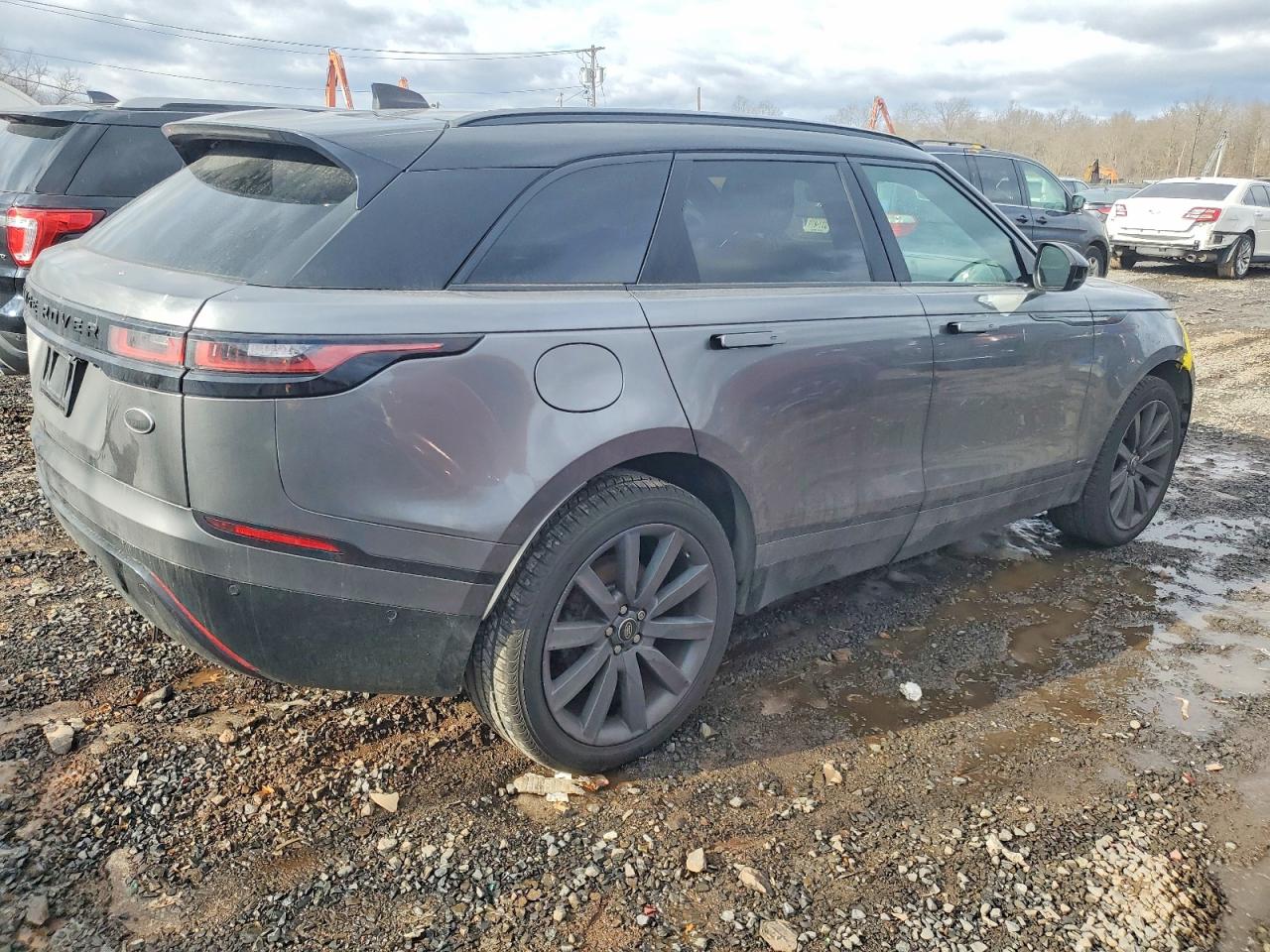 2019 LAND ROVER RANGE ROVER VELAR R-DYNAMIC SE photo 3