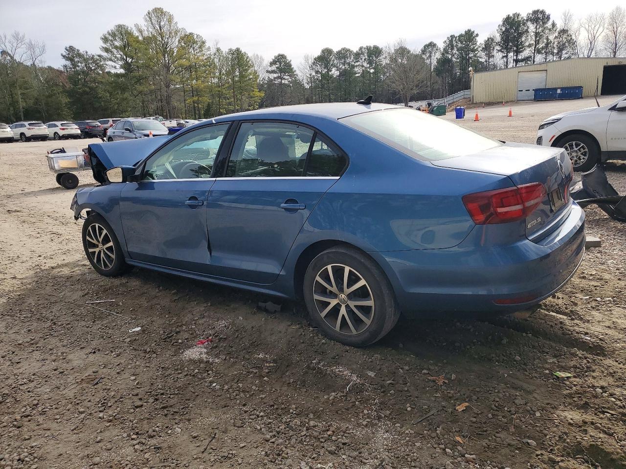 2017 VOLKSWAGEN JETTA SE photo 2
