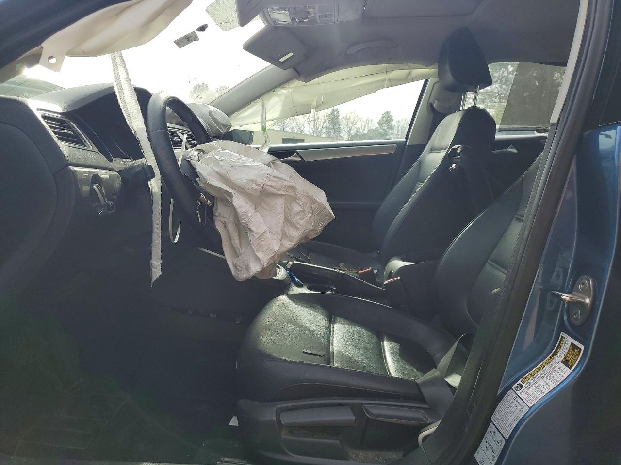 2017 VOLKSWAGEN JETTA SE photo 7
