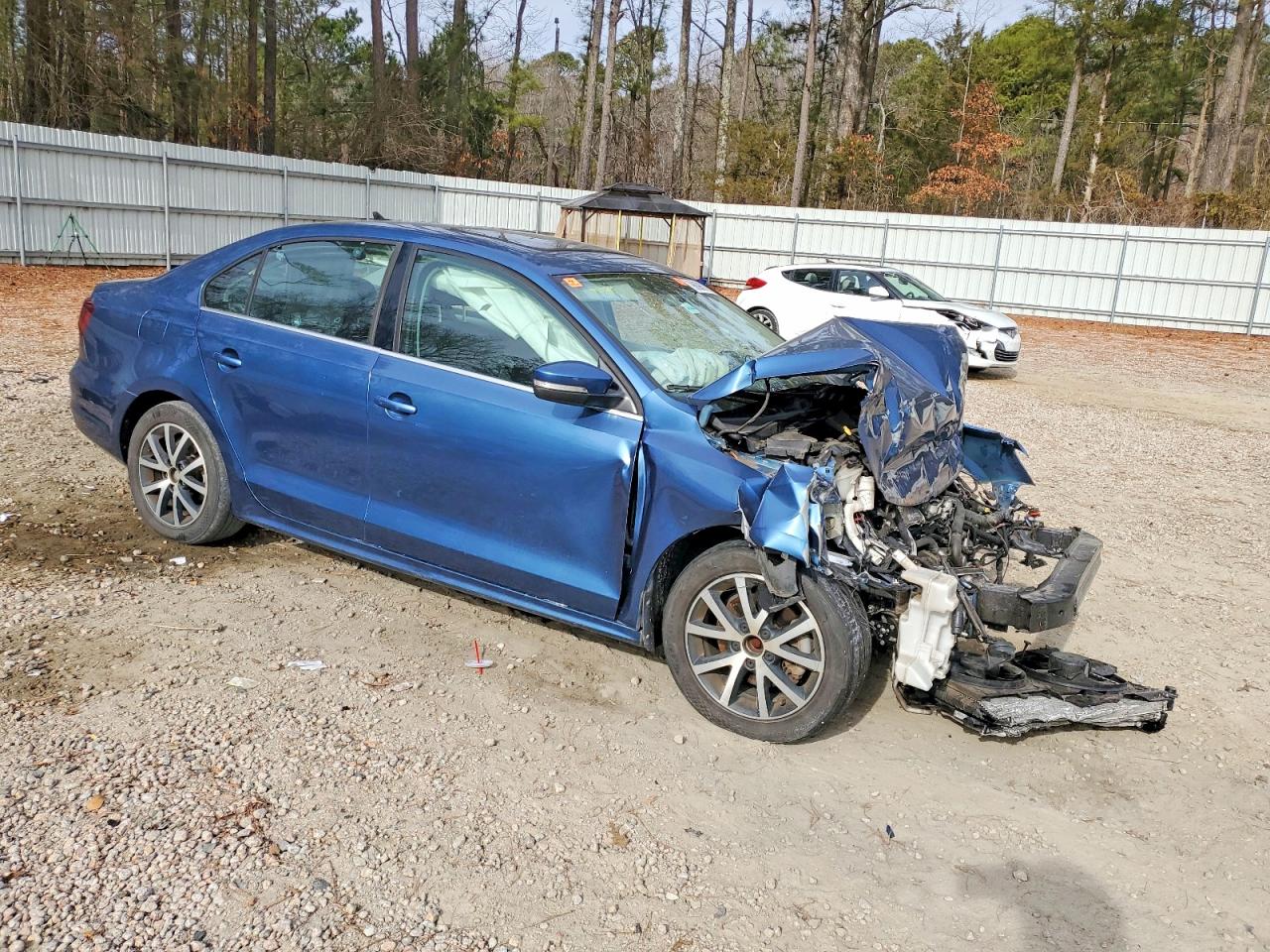 2017 VOLKSWAGEN JETTA SE photo 4