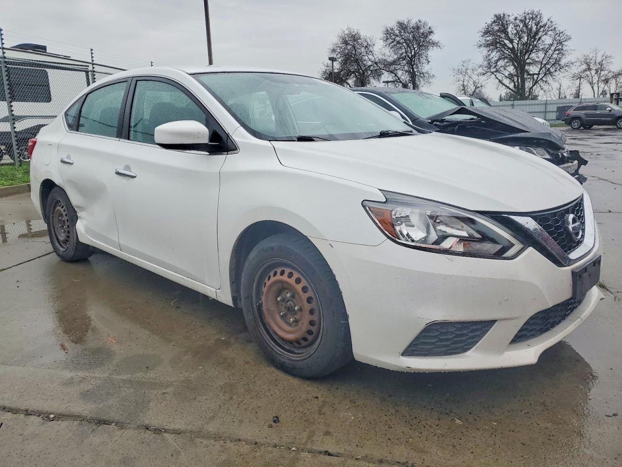 2016 NISSAN SENTRA S photo 4