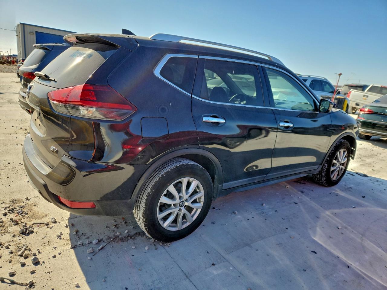 2018 NISSAN ROGUE S photo 3