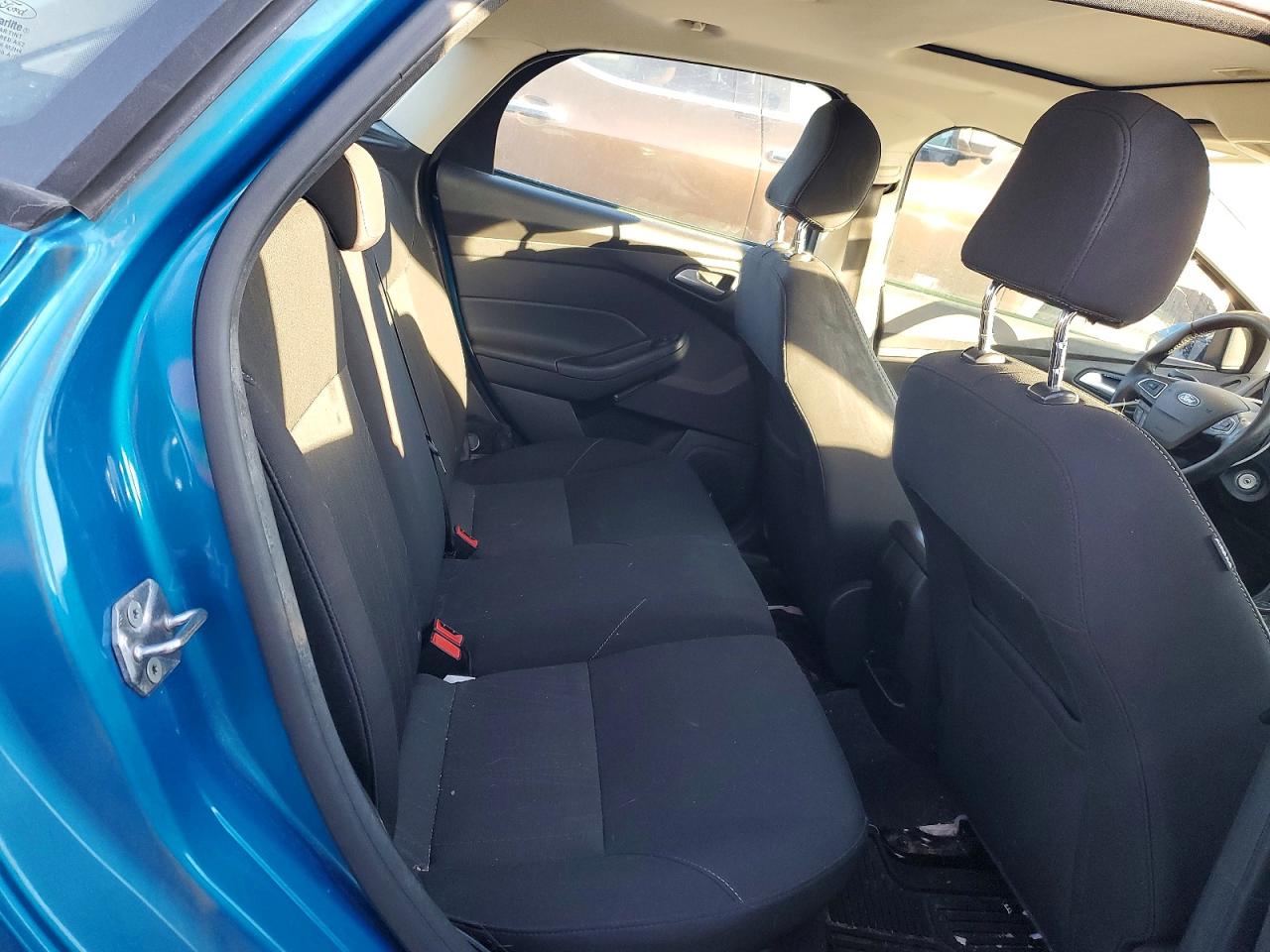 2017 FORD FOCUS SEL photo 37