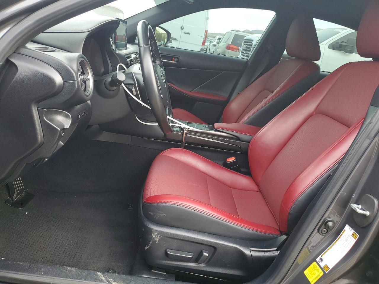 2021 LEXUS IS 300 photo 7