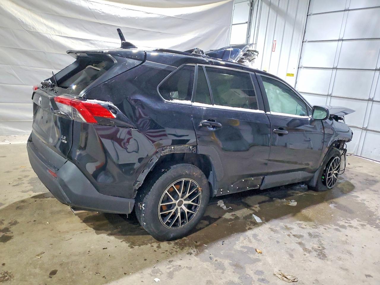2021 TOYOTA RAV4 LE photo 7