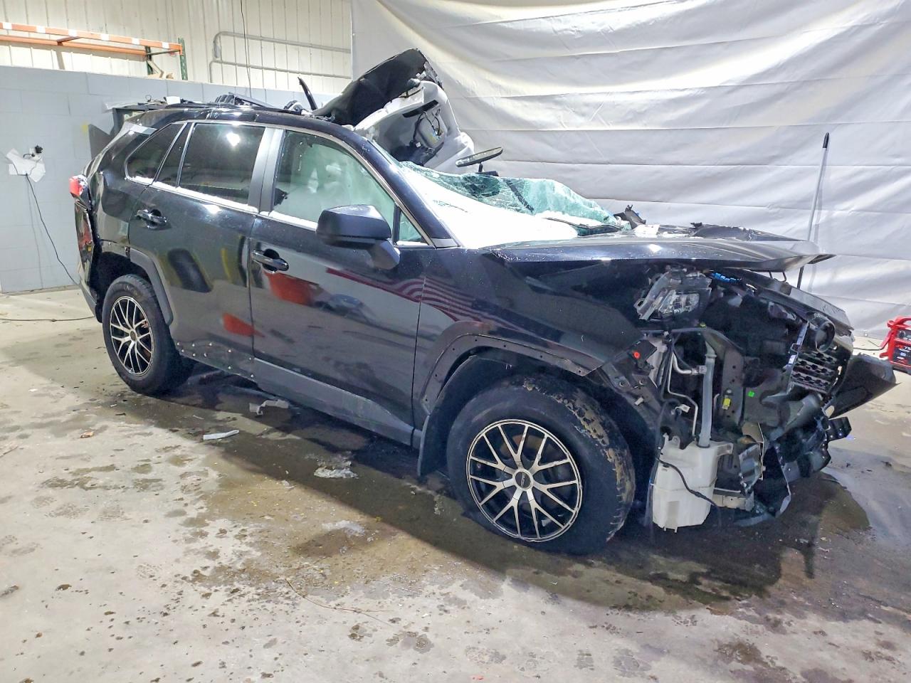 2021 TOYOTA RAV4 LE photo 10