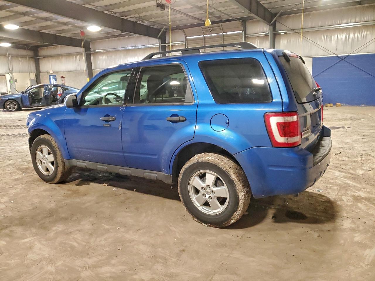 2012 FORD ESCAPE XLT photo 2