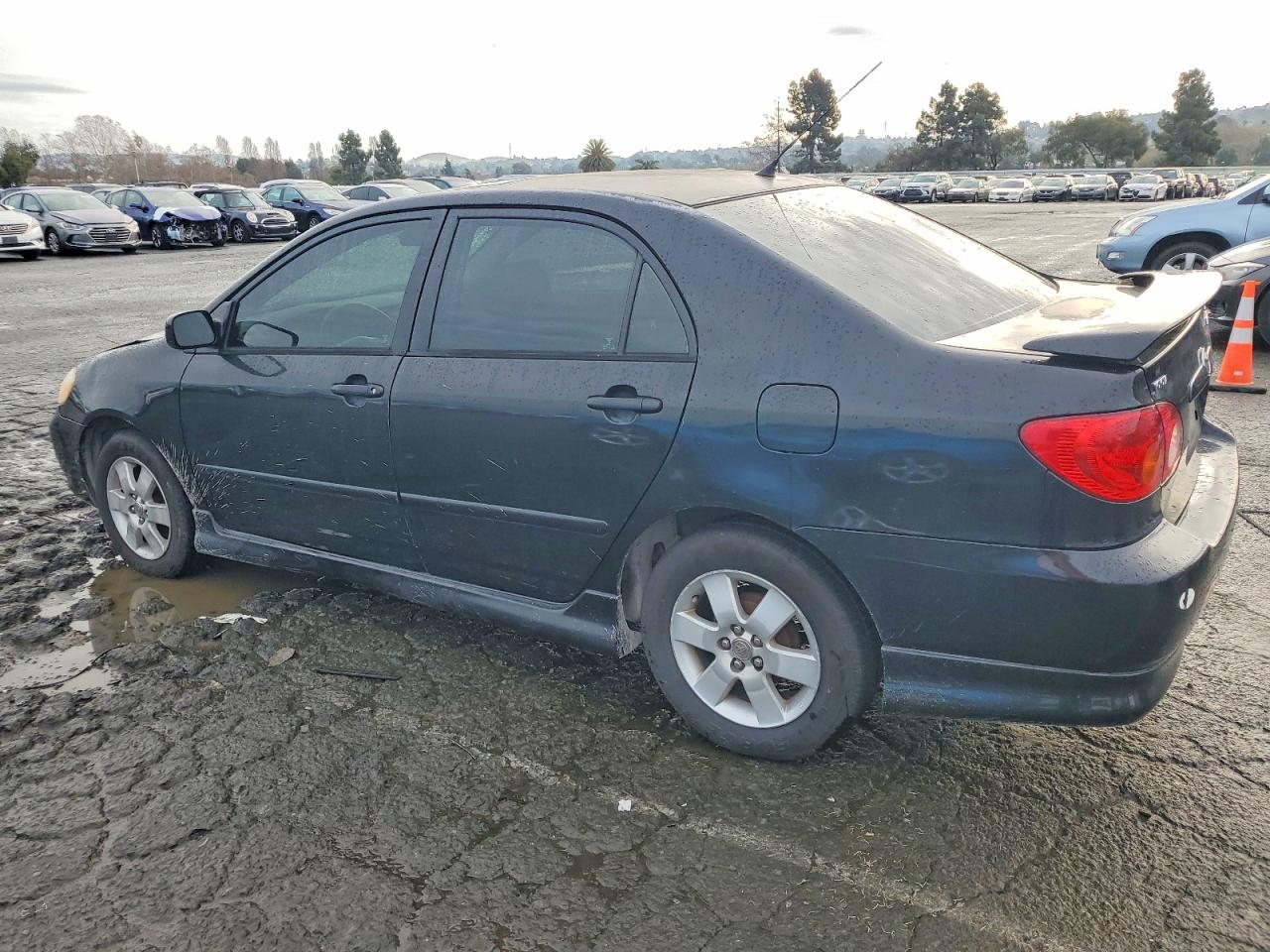 2003 TOYOTA COROLLA CE photo 2