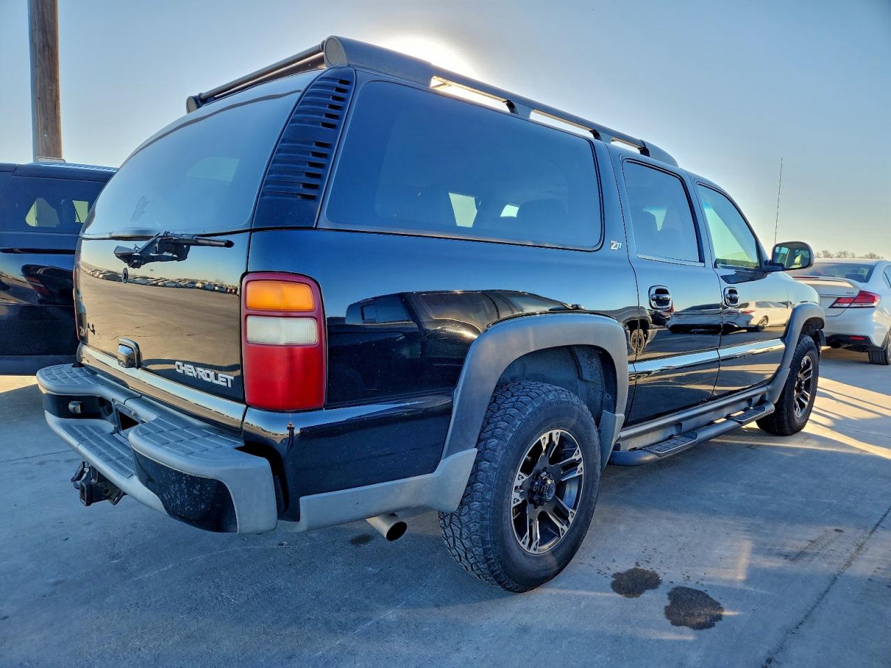 2003 CHEVROLET SUBURBAN K1500 photo 3