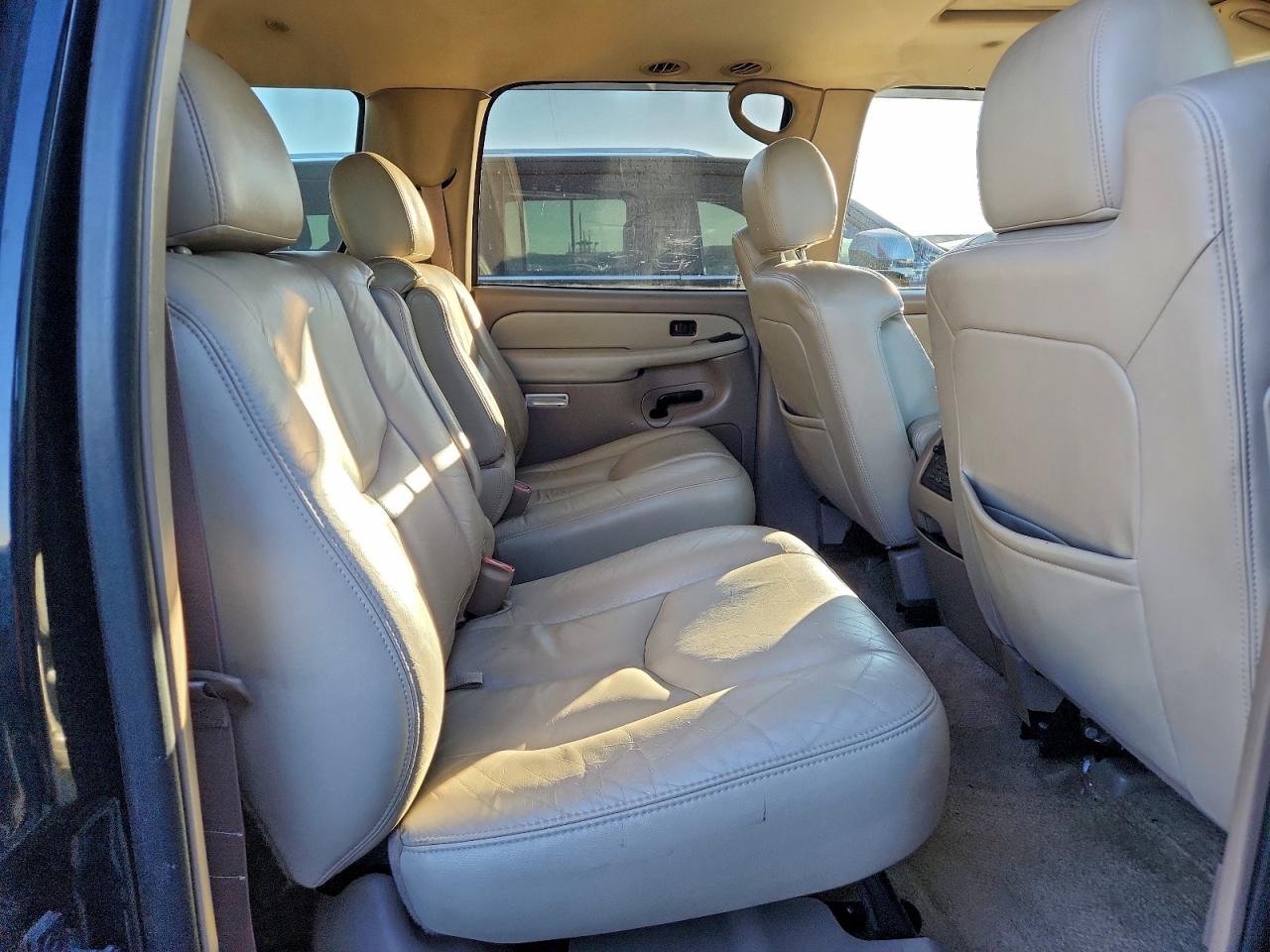 2003 CHEVROLET SUBURBAN K1500 photo 11