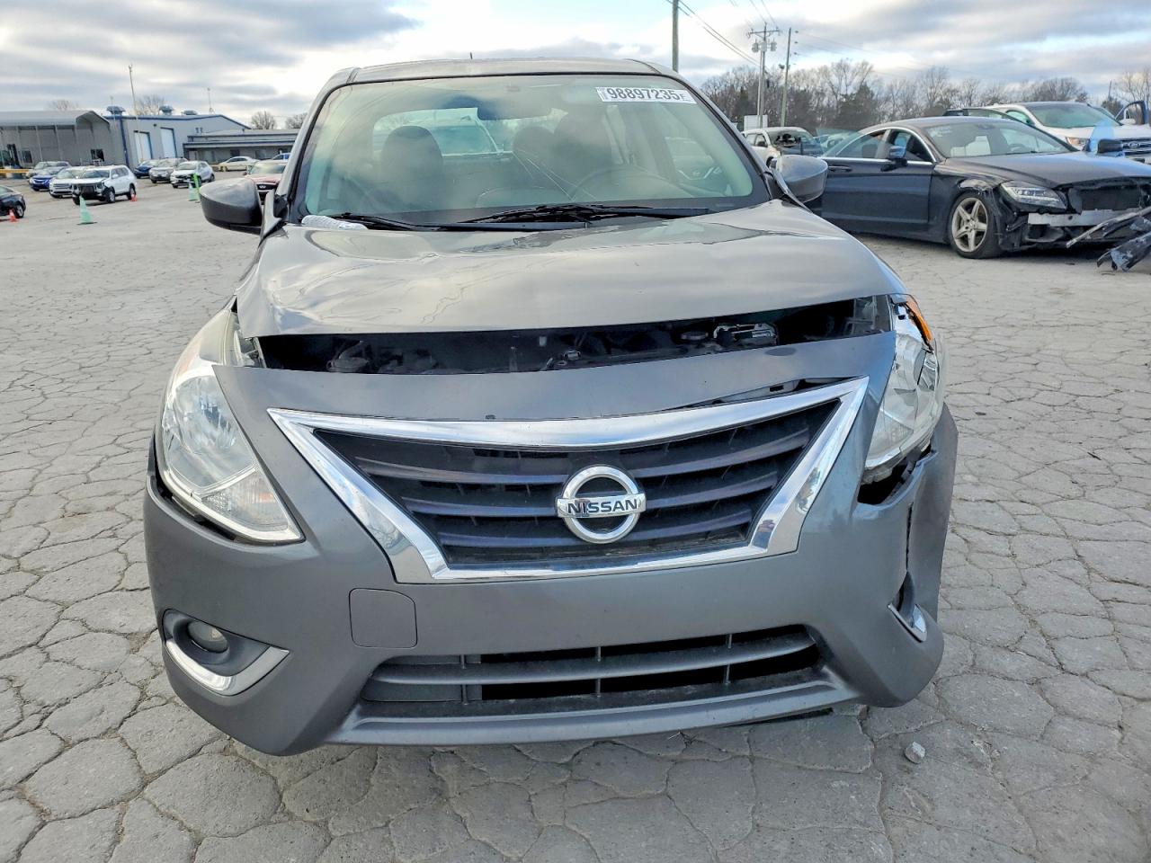 2019 NISSAN VERSA S photo 5