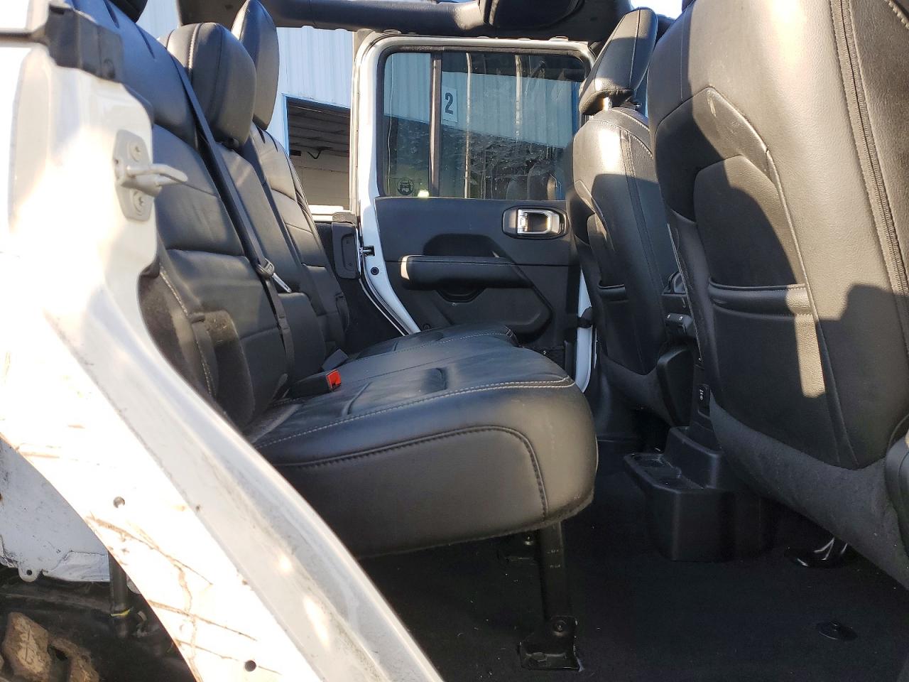 2019 JEEP WRANGLER UNLIMITED SAHARA photo 10