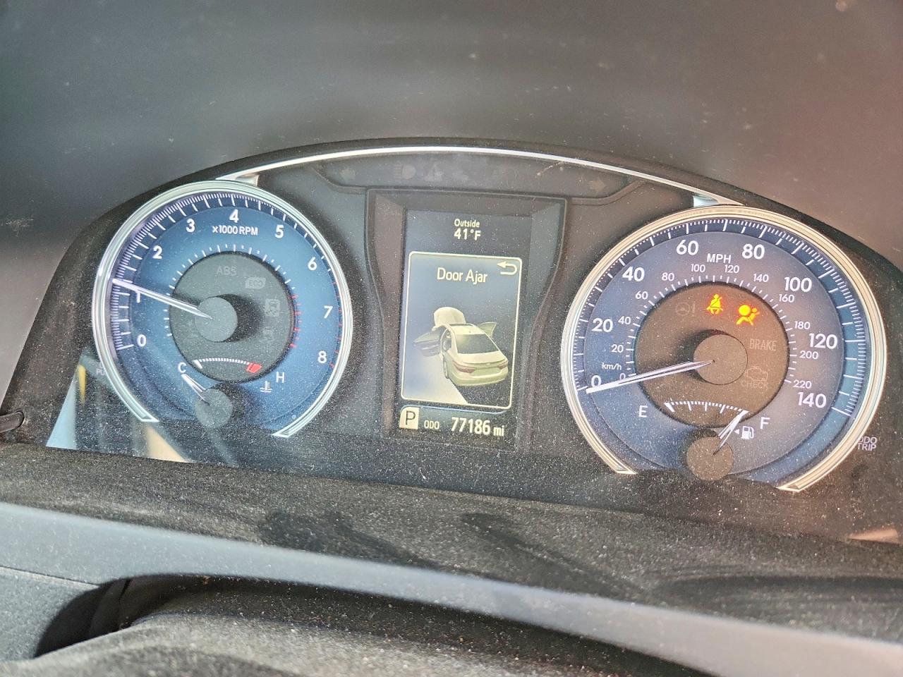 2017 TOYOTA CAMRY LE photo 9