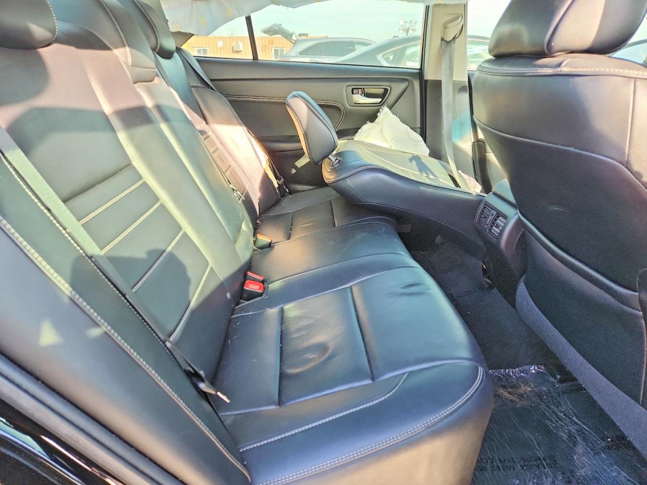 2017 TOYOTA CAMRY LE photo 10