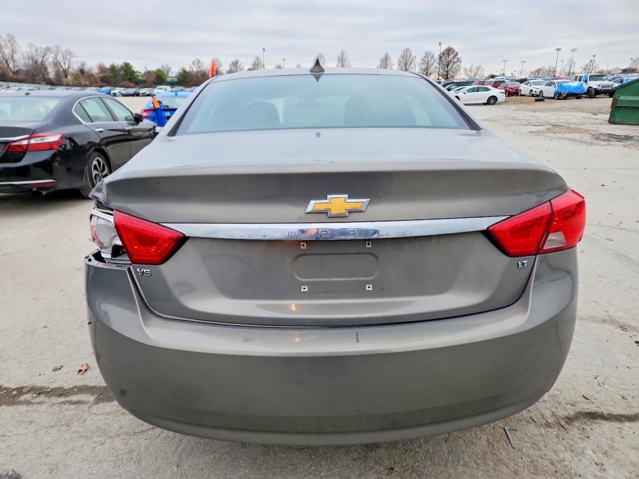 2018 CHEVROLET IMPALA LT photo 11
