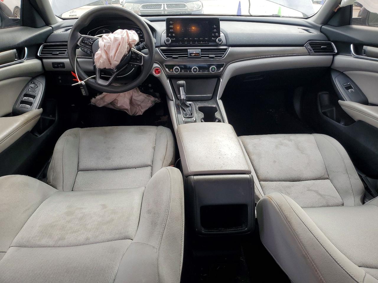 2018 HONDA ACCORD LX photo 22