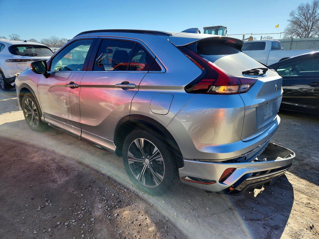 2022 MITSUBISHI ECLIPSE CROSS SE photo 2