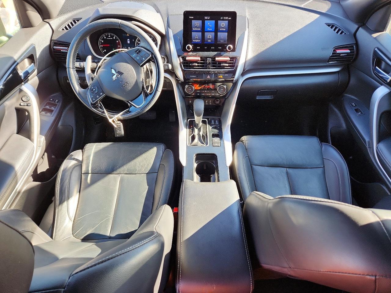 2022 MITSUBISHI ECLIPSE CROSS SE photo 8