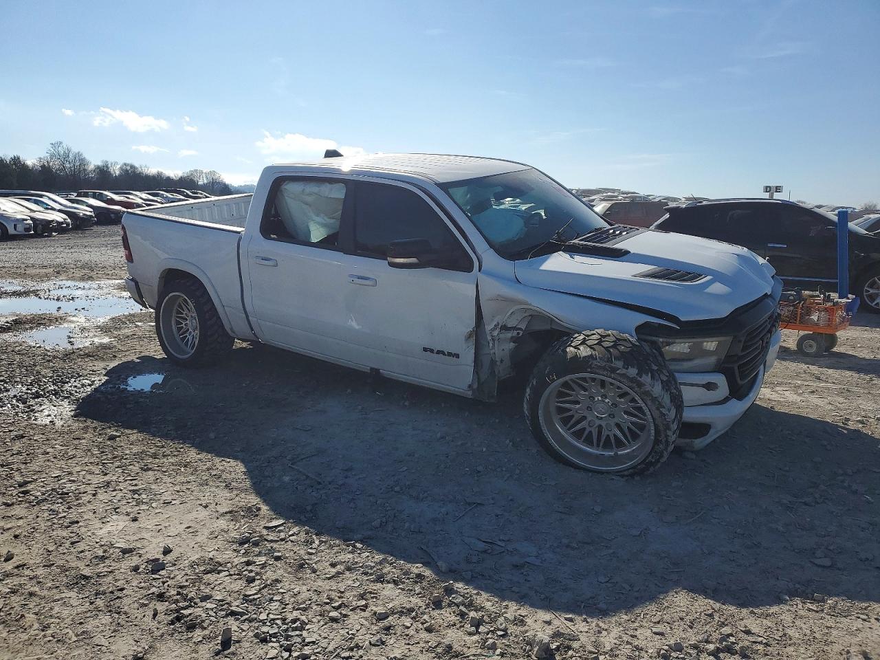 2021 RAM 1500 LARAMIE photo 4
