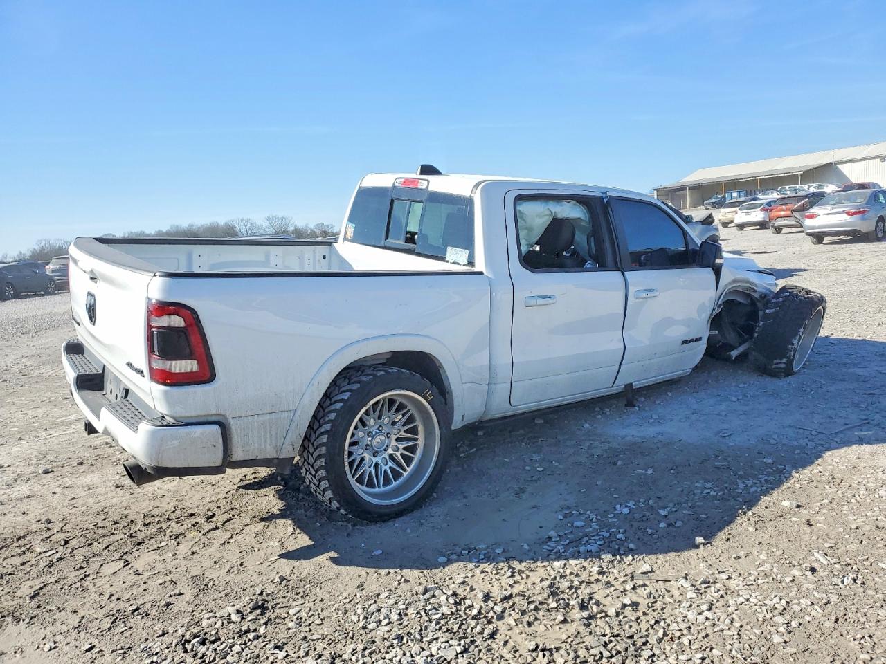 2021 RAM 1500 LARAMIE photo 3