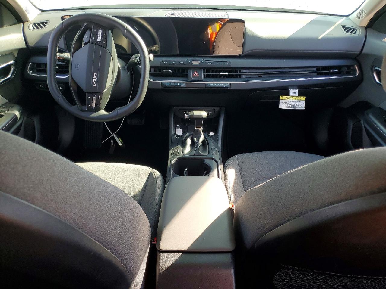 2025 KIA K4 EX photo 22