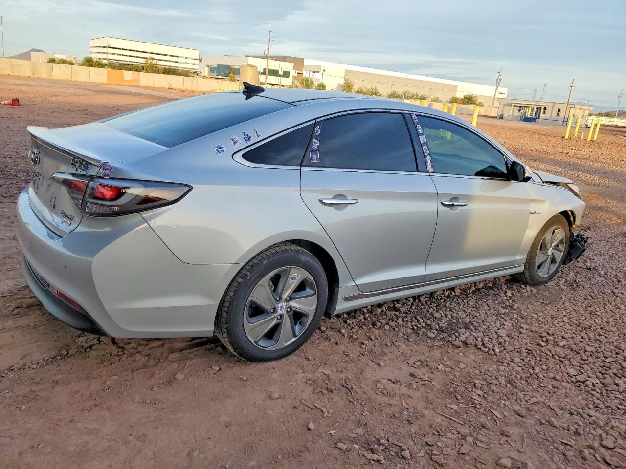 2017 HYUNDAI SONATA HYBRID photo 3