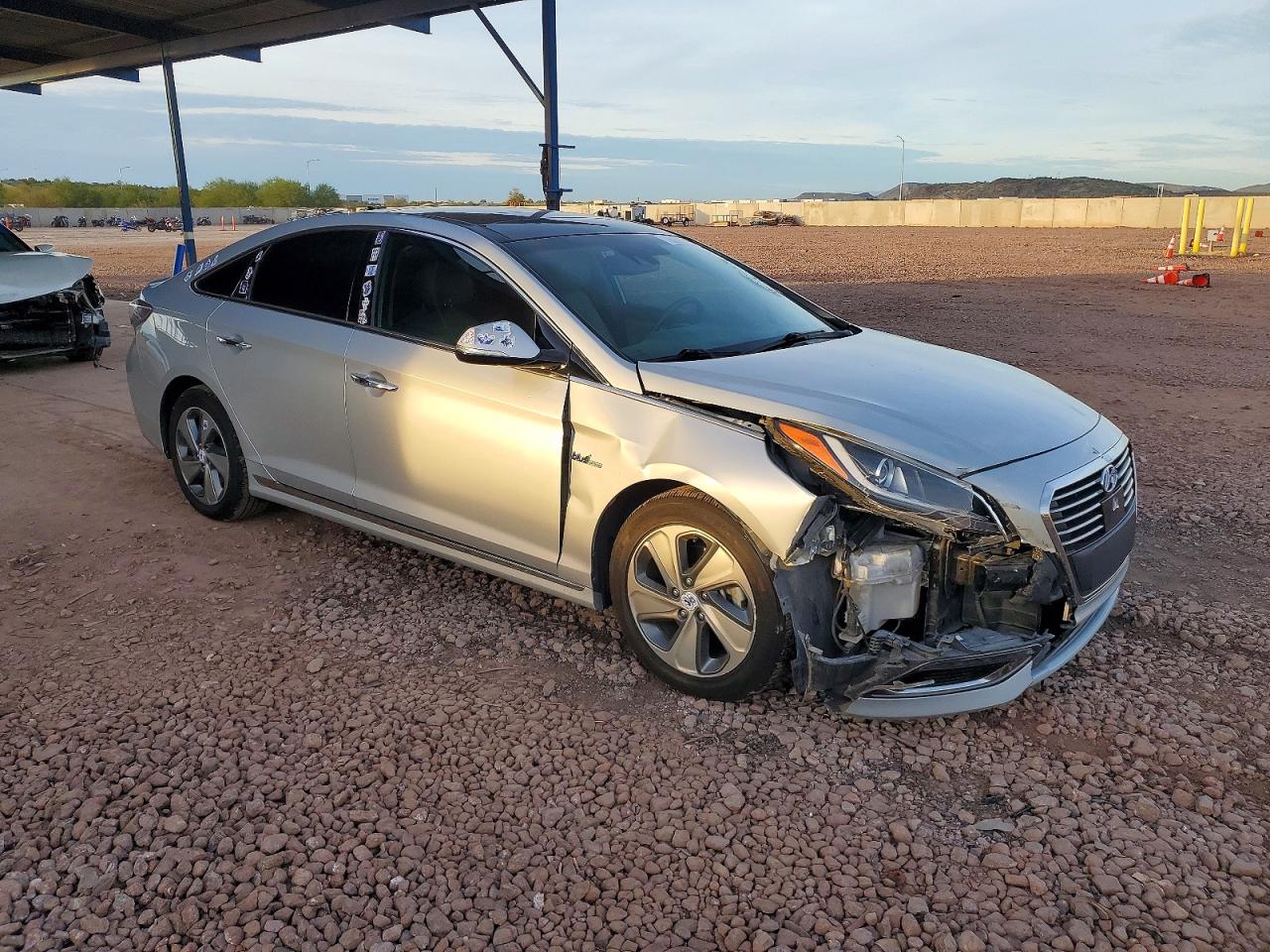 2017 HYUNDAI SONATA HYBRID photo 4