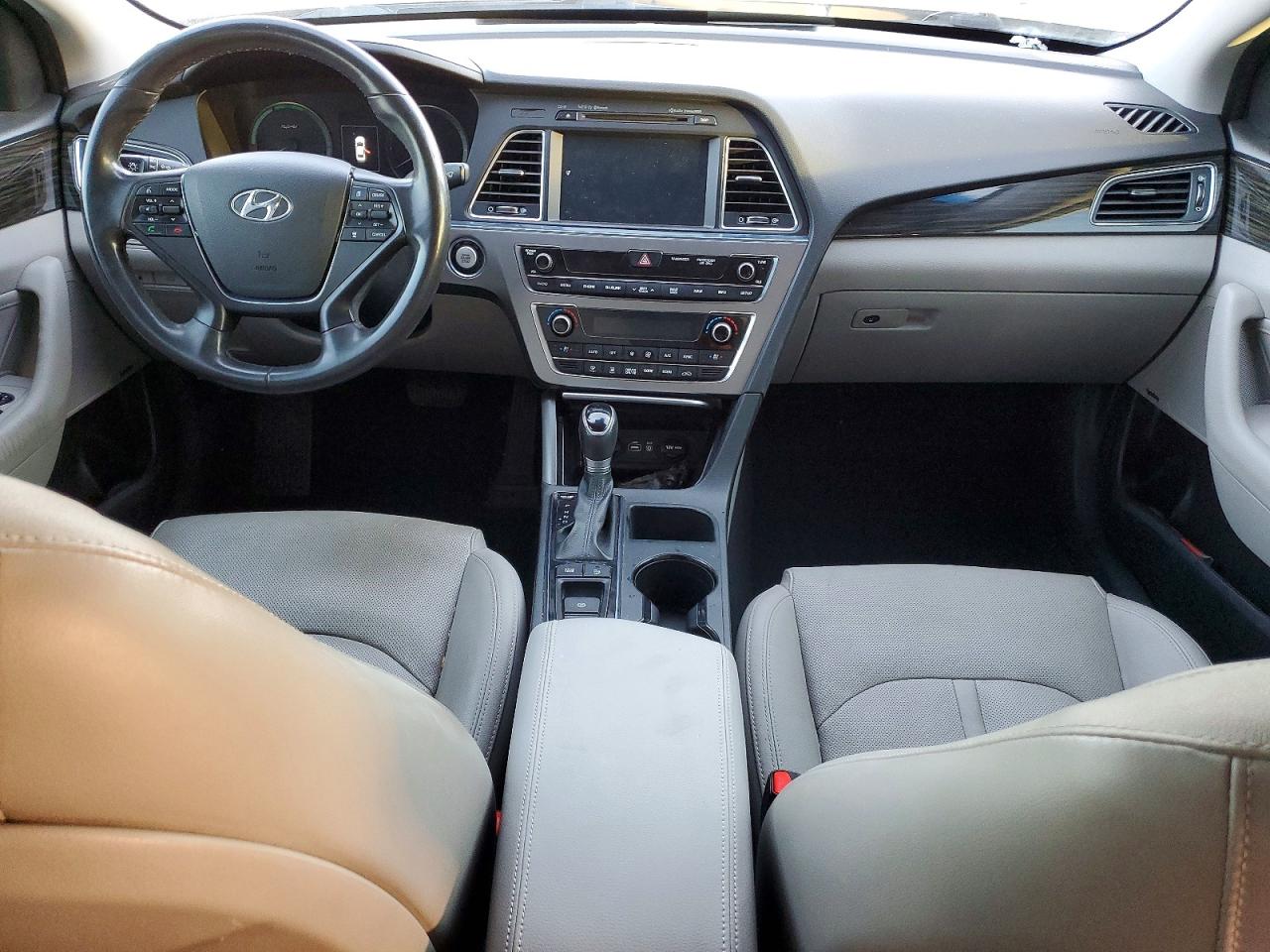 2017 HYUNDAI SONATA HYBRID photo 8