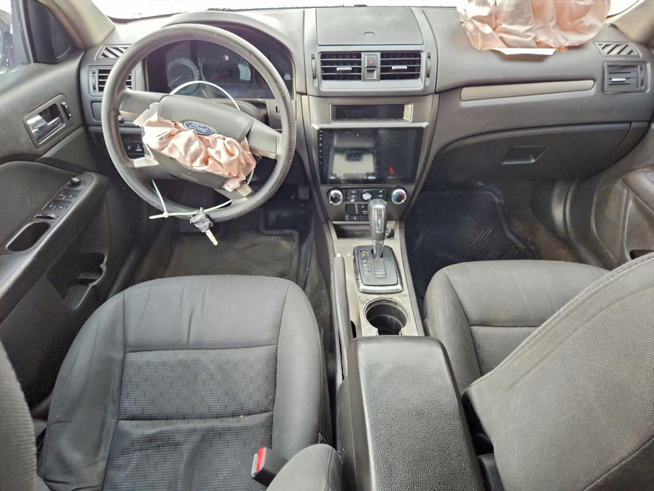2010 FORD FUSION SE photo 8