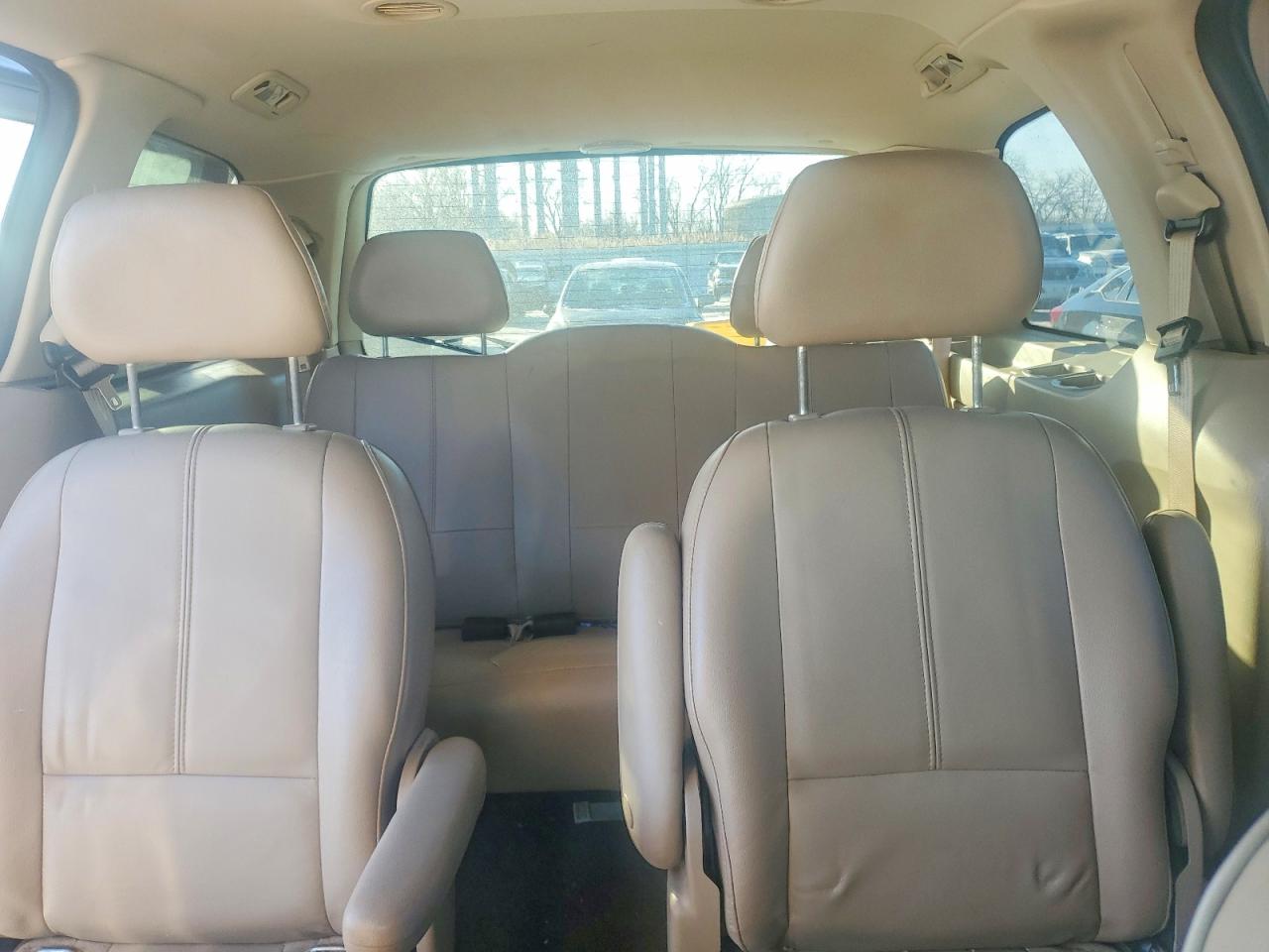 2003 FORD WINDSTAR SEL photo 10