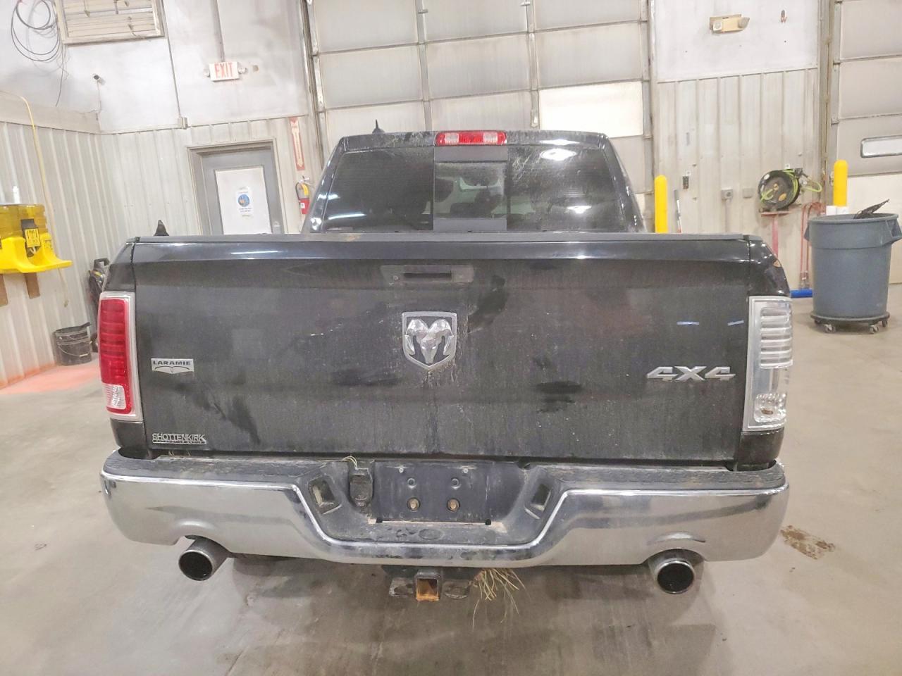 2015 RAM 1500 LARAMIE photo 6