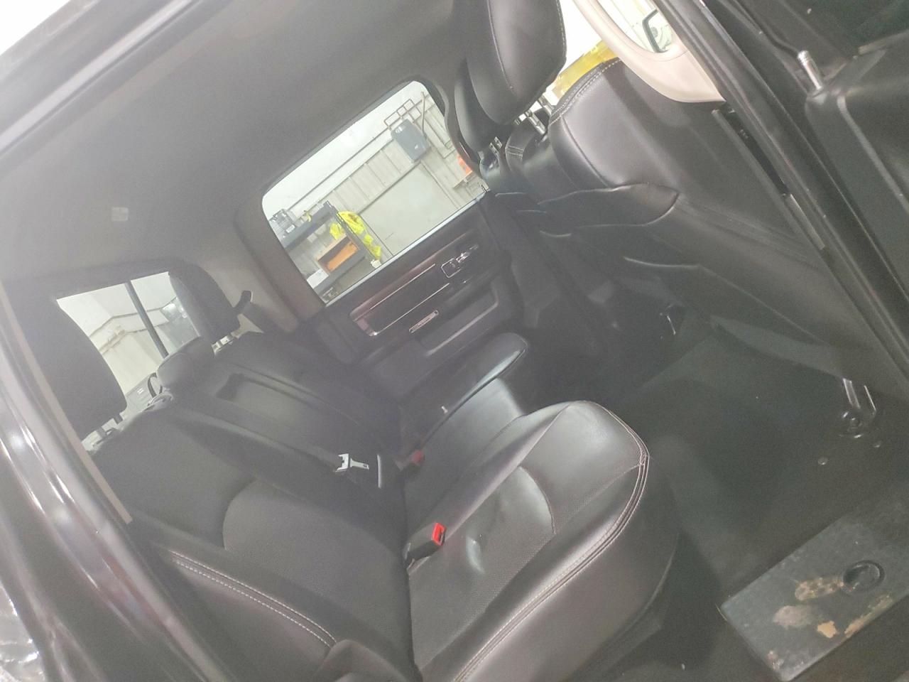 2015 RAM 1500 LARAMIE photo 10