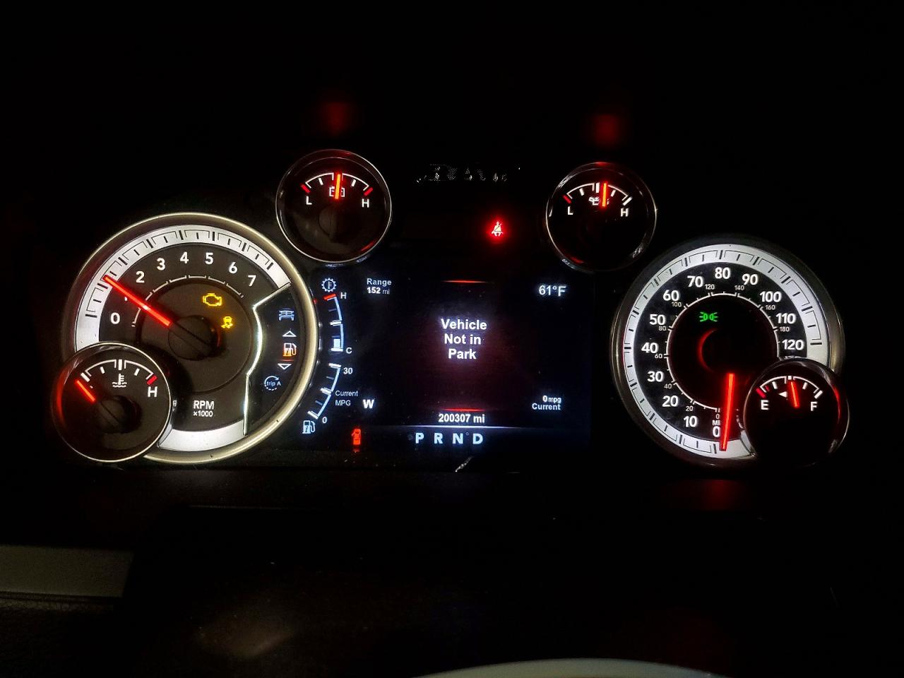 2015 RAM 1500 LARAMIE photo 9