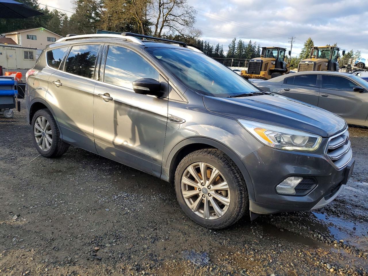 2017 FORD ESCAPE TITANIUM photo 4