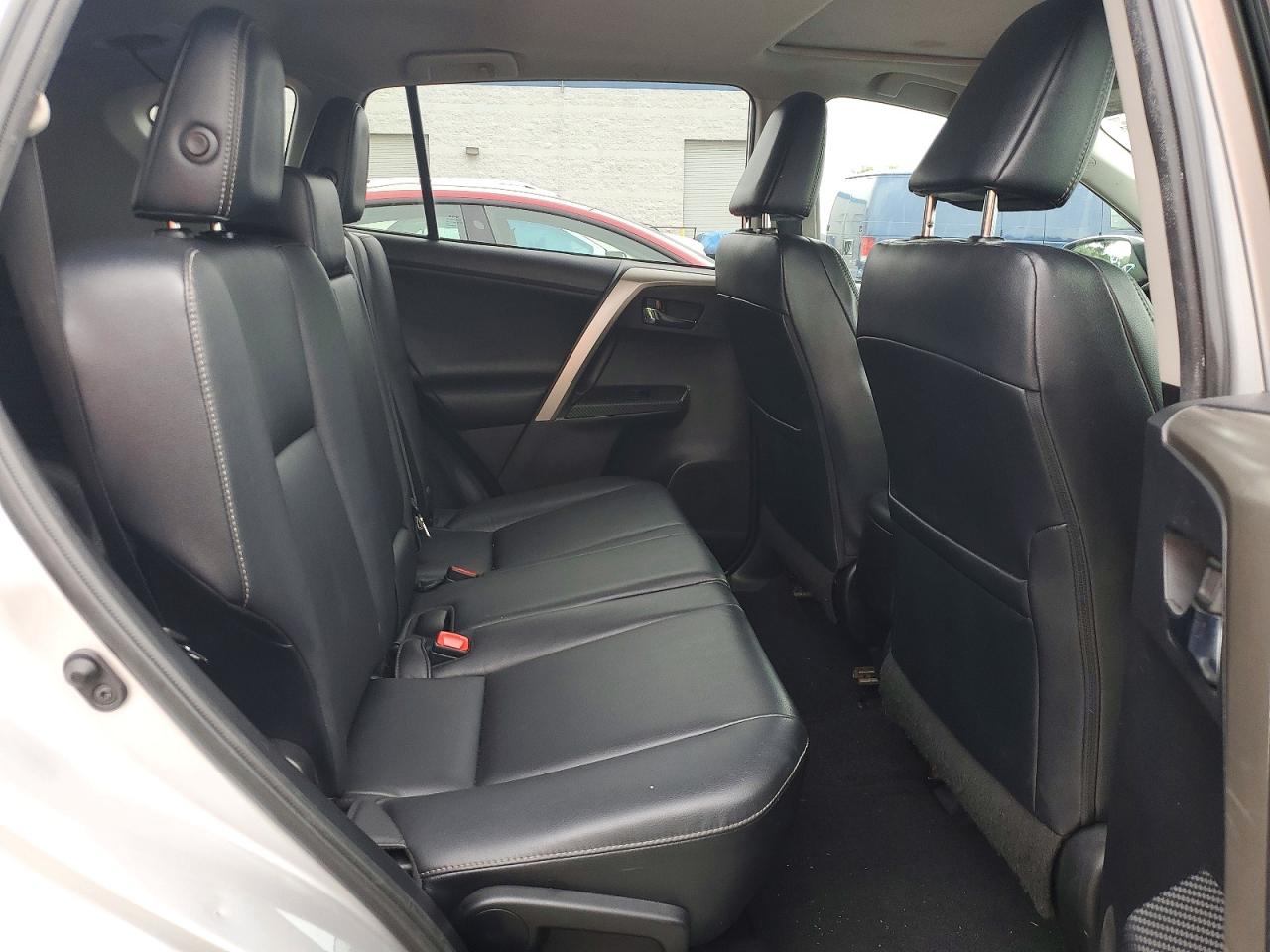 2014 TOYOTA RAV4 LIMITED photo 31