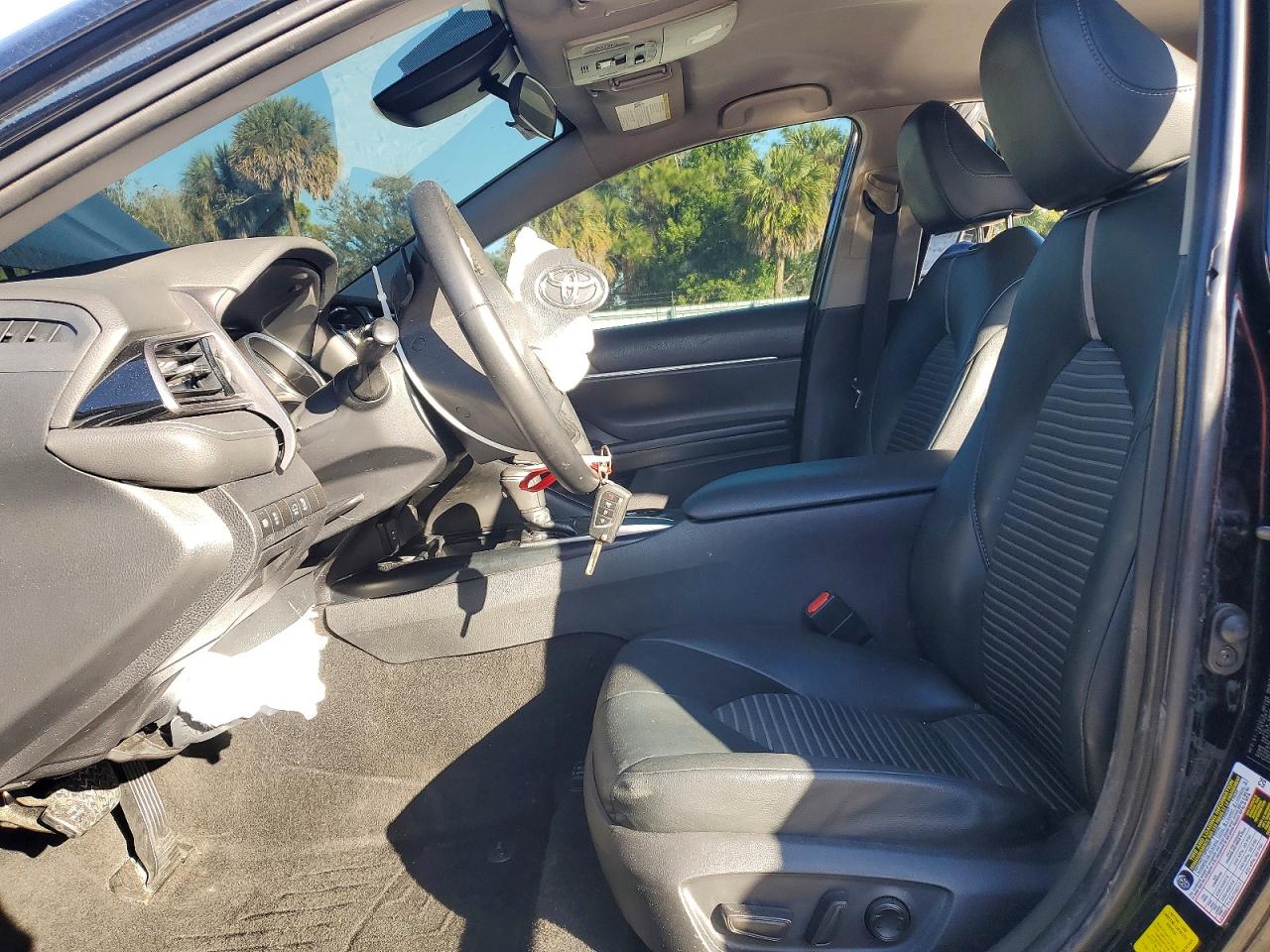 2019 TOYOTA CAMRY L photo 7