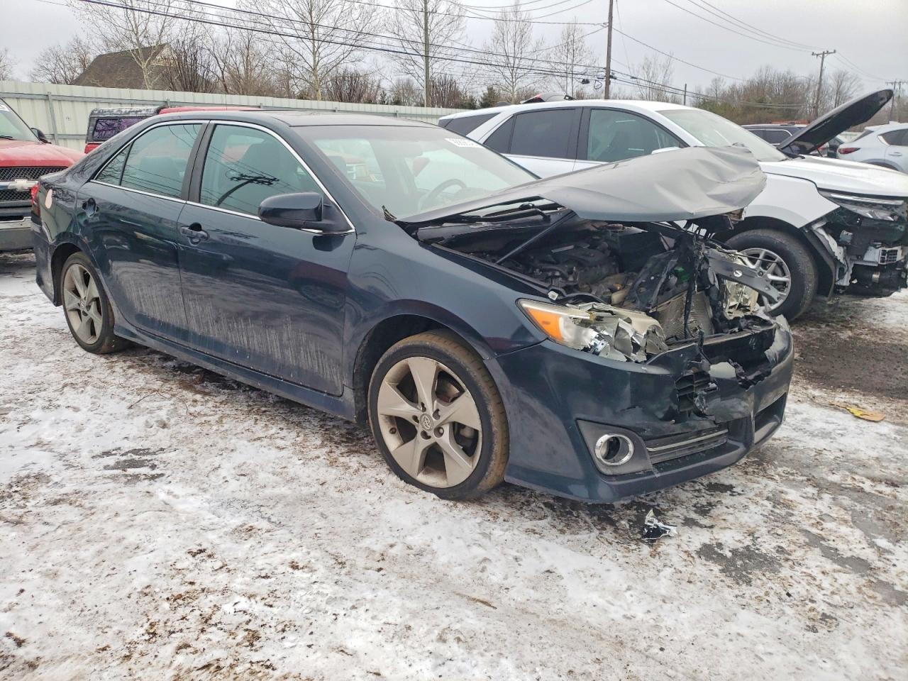 2014 TOYOTA CAMRY L photo 7
