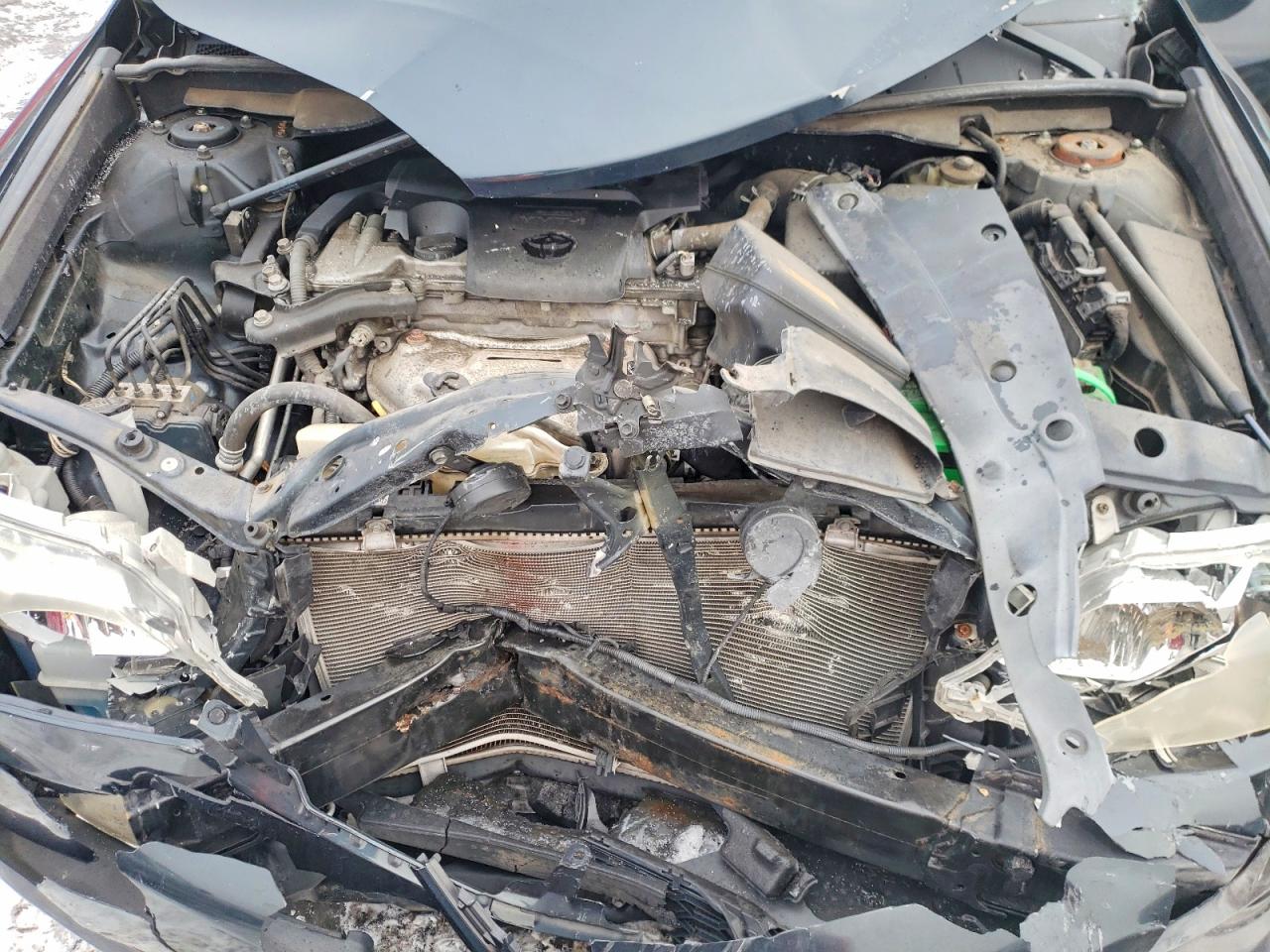 2014 TOYOTA CAMRY L photo 21