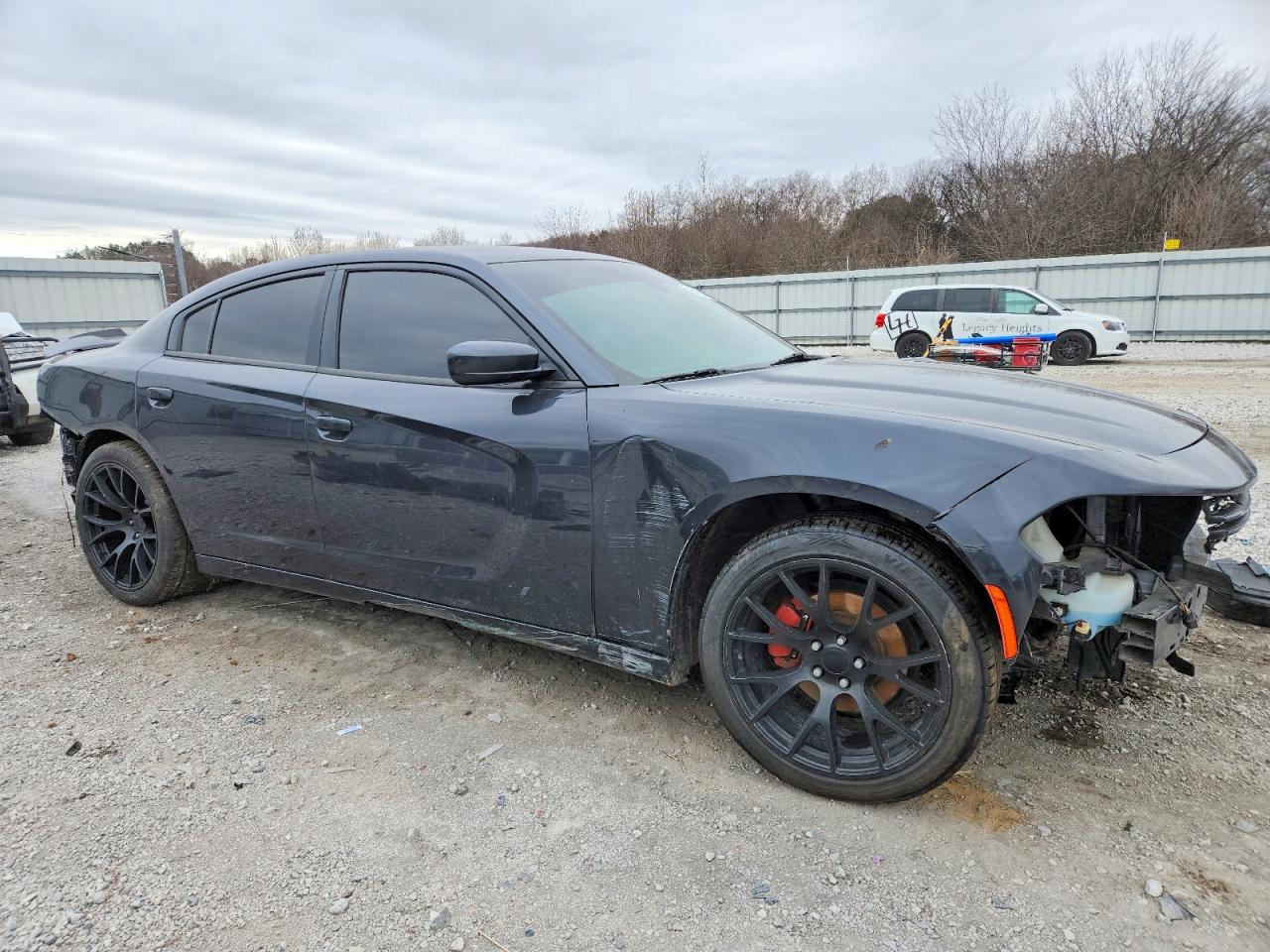 2017 DODGE CHARGER SE photo 4