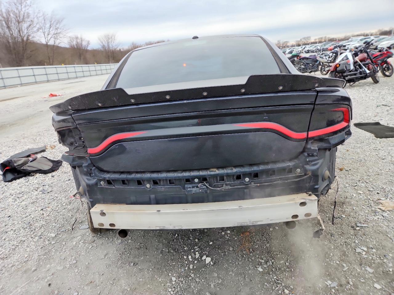 2017 DODGE CHARGER SE photo 6
