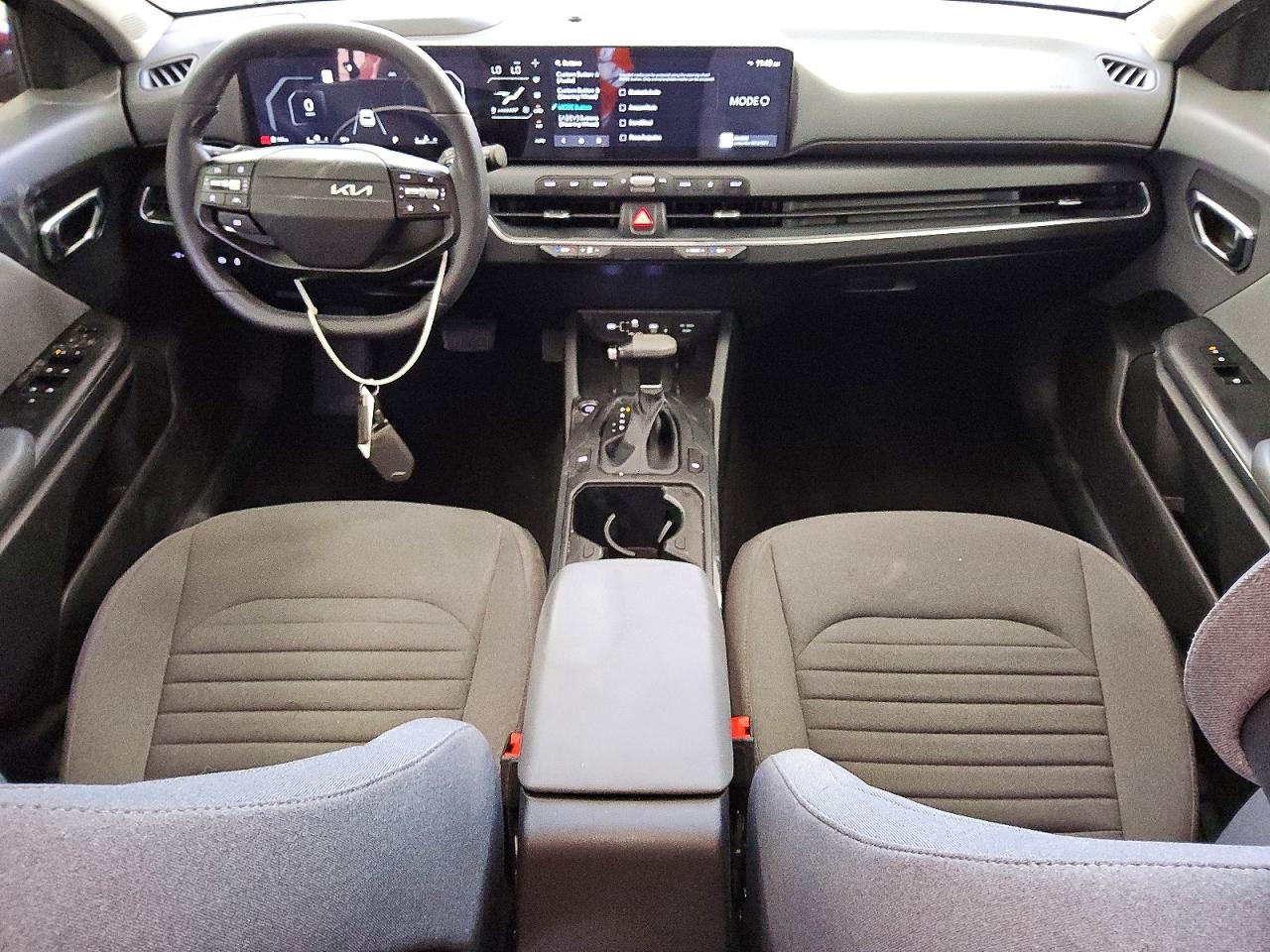 2025 KIA K4 EX photo 8