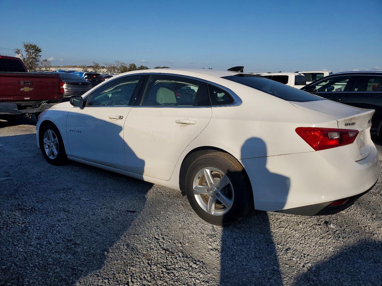 2020 CHEVROLET MALIBU LS photo 2