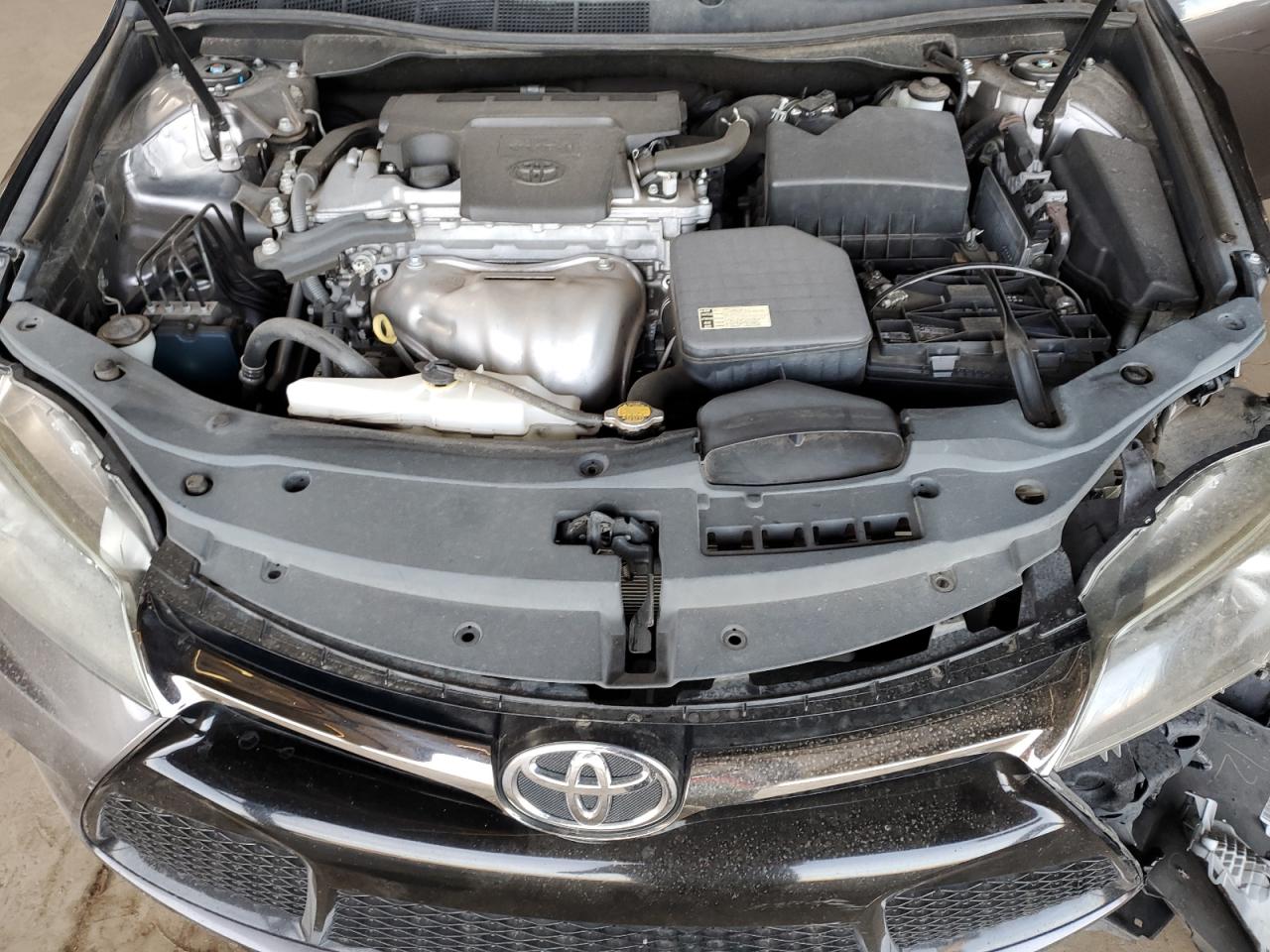 2015 TOYOTA CAMRY LE photo 20