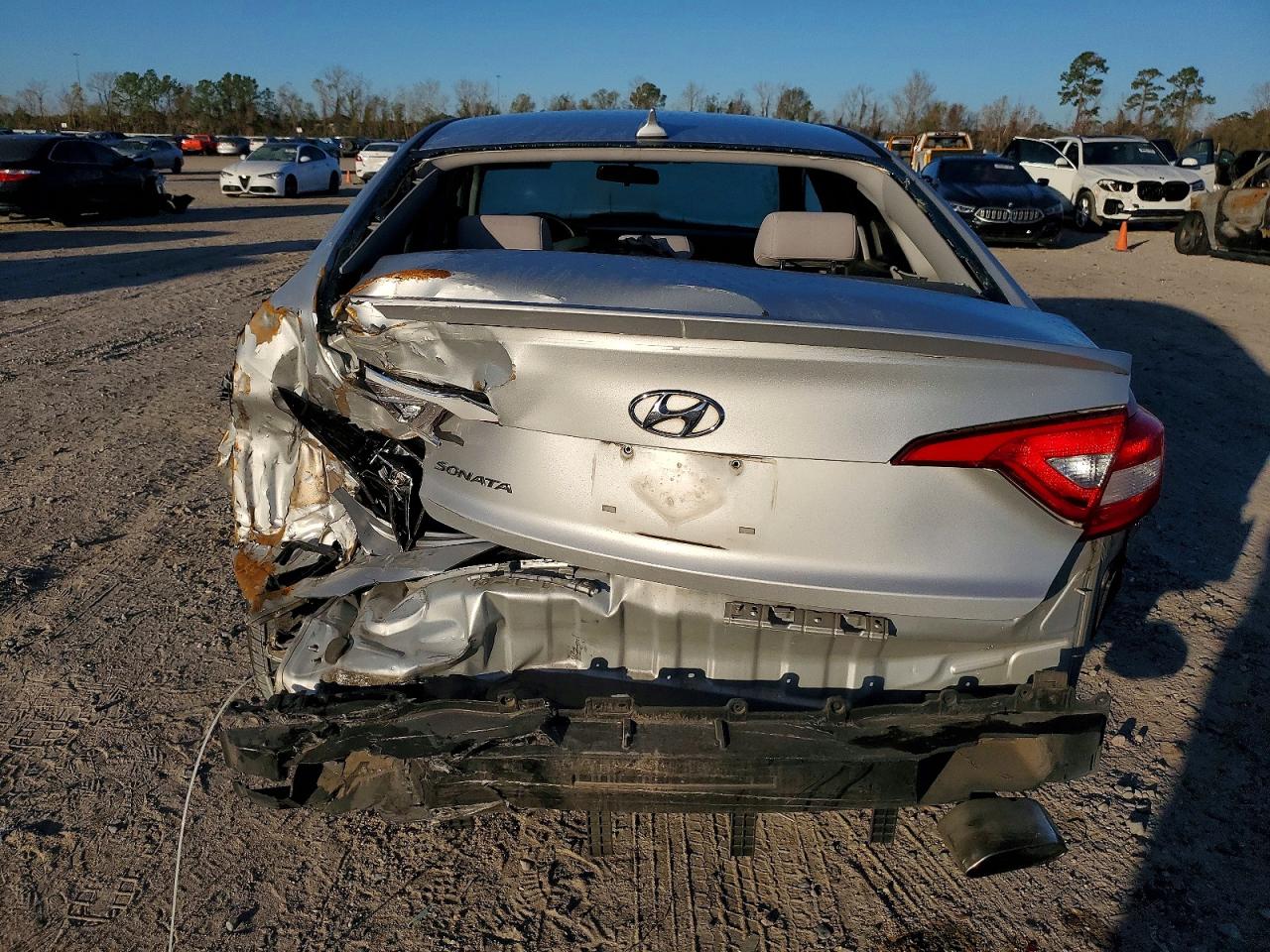 2017 HYUNDAI SONATA SE photo 6